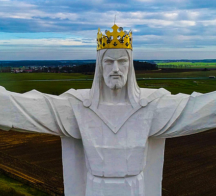 Statua di Cristo Re a Swiebodzin