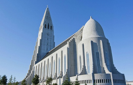 Iglesia Hallgrimskirkja en Reykjavik (Islandia)