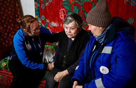 Жителям Харьковской области оказали помощь врачи больницы святителя Алексия