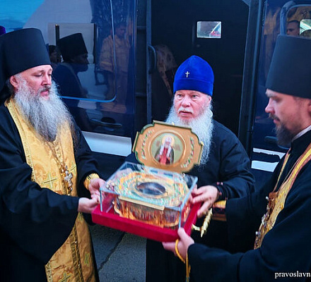 Состоялось принесение в Бурятию ковчега с мощами святителя Тихона, Патриарха Всероссийского