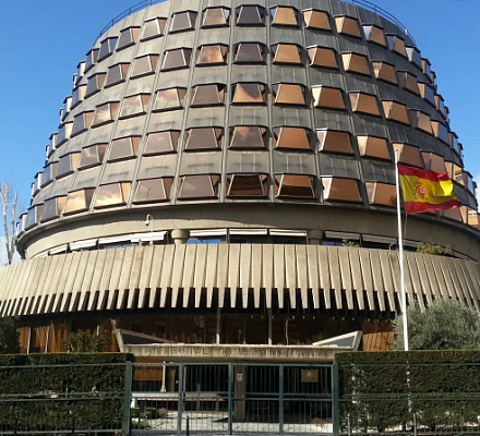 El Tribunal Constitucional obliga a una cofradía católica a admitir a una mujer