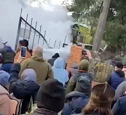 Владимир Легойда: «Мы вновь стали свидетелям вопиющего акта террора со стороны раскольников по отношению к верующим канонической Украинской Православной Церкви»