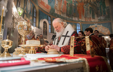 В воскресенье, 28 декабря, в день памяти священномученика Илариона, Божественную Литургию в 10:00 возглавит Святейший Патриарх Московский и всея Руси Кирилл
