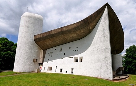 La iglesia de peregrinación de Notre-Dame-du-Eau en Ronchan