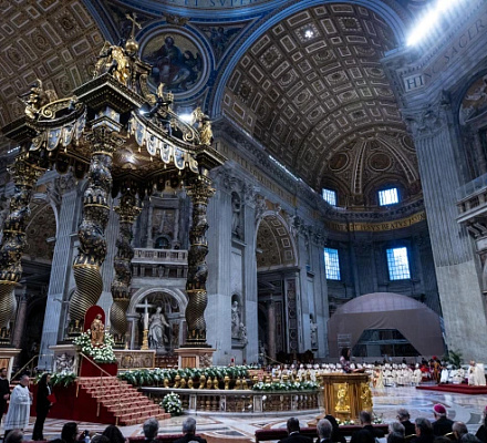 Pope Francis creates fundraising commission to solicit Vatican donations