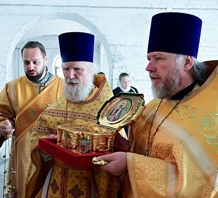 Мощи святителя Тихона, Патриарха Всероссийского, принесены в Брянск
