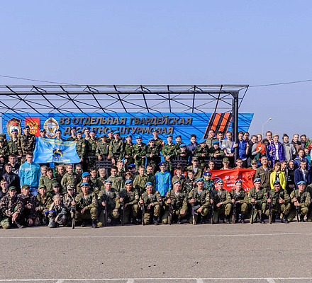 In Estremo Oriente iniziò la costruzione di un tempio per paracadutisti