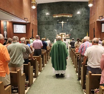 Mass attendance ticks back up nationally after pandemic falter, data suggests