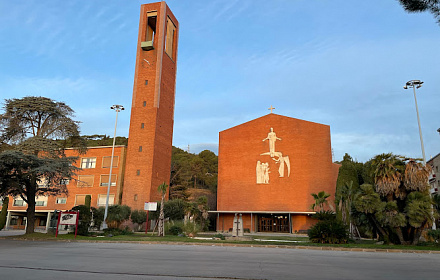 Església de les Llars Mundet church