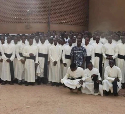 Aumentan las vocaciones sacerdotales en Burkina Faso pese al terrorismo islámico
