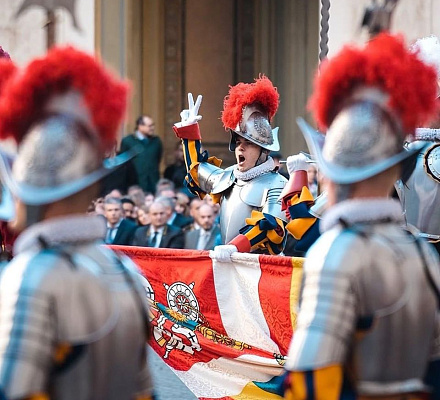Les recrues de la Garde du Vatican assermentées