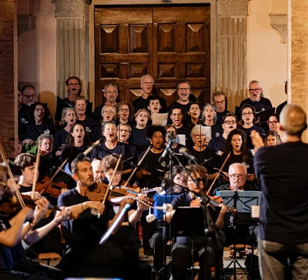 Pope receives prisoners’ prayers for recovery while hospitalized in Rome