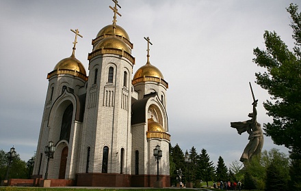 Iglesia de todos los santos en Mamayev Kurgan