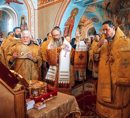 Состоялось принесение в Томскую епархию ковчега с мощами Патриарха Тихона