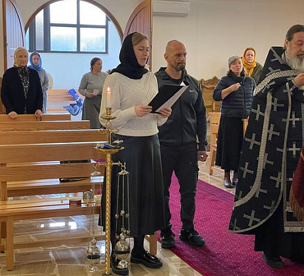 Молебен о мире на Ливанской земле совершил настоятель подворья Русской Православной Церкви в Бейруте