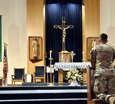 La archidiócesis castrense lanza una iniciativa para construir comunidades católicas en las bases militares