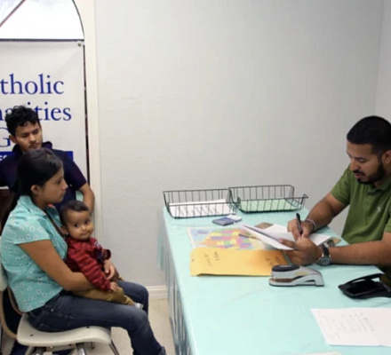 Los obispos católicos publican orientaciones sobre la reforma de la inmigración: Salvaguardar las comunidades con humanidad