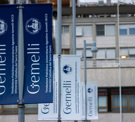 Pope Francis ‘peaceful’ after first night in Rome hospital