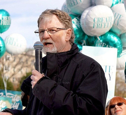 Верховный суд штата Колорадо встал на сторону пекаря, отказавшегося испечь торт трансгендеру в честь его трансгендерного перехода