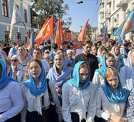 В Казани состоялся традиционный крестный ход с Казанской иконой Божией Матери