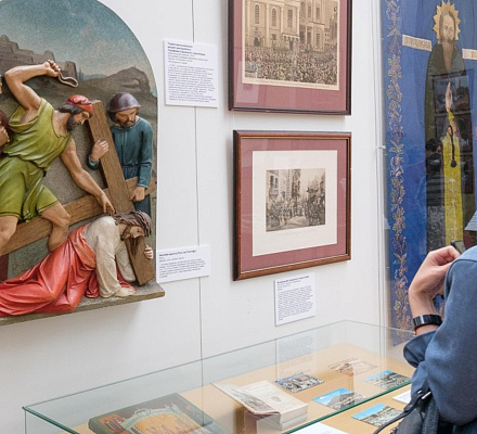 Nella capitale settentrionale c'è una mostra “La via per il Santuario. Tradizioni di pellegrinaggio nelle religioni del mondo '