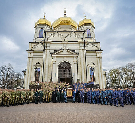 В Кафедральном соборе Ставрополя прошел главный этап акции Великопостное молитвенное стояние за воинов Росгвардии