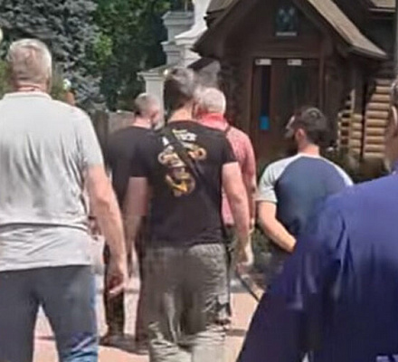Раскольники захватили Александро-Невский храм в Одессе