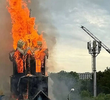 Старинный Никольский храм в городе Ессентуки уничтожен пожаром