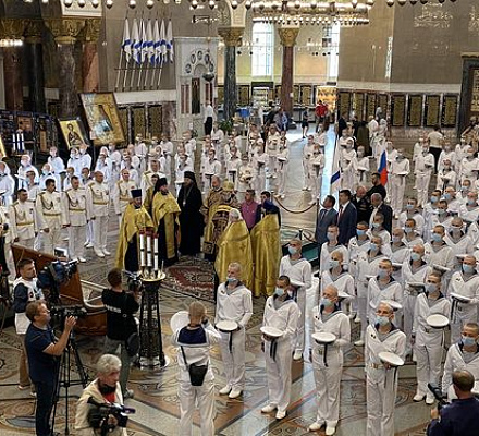 As relíquias do guerreiro sagrado Theodore Ushakov foram transferidas para Kronstadt