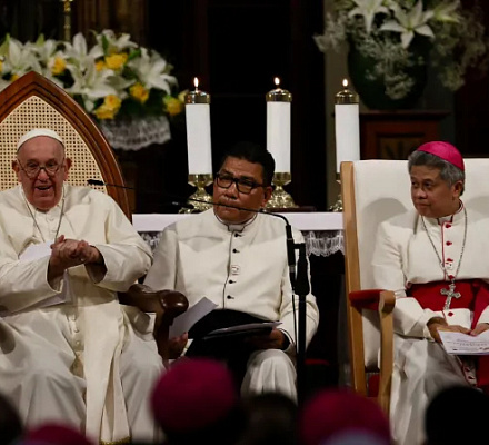 Pope Francis invites Indonesia’s Catholics to share ‘joy of encountering Christ’