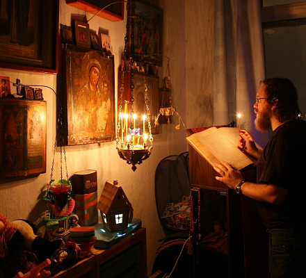 Молитва задержания: читать или нет?