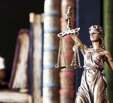 Muchos Estados "lastran" la libertad religiosa de las organizaciones confesionales sin ánimo de lucro, según un informe