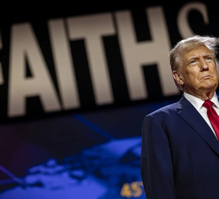 Pope Francis invokes blessings on U.S. as Trump begins presidency