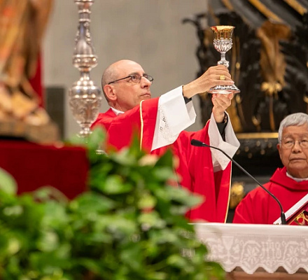 At Novendiales Mass, Cardinal Fernández recalls Pope Francis’ love of work