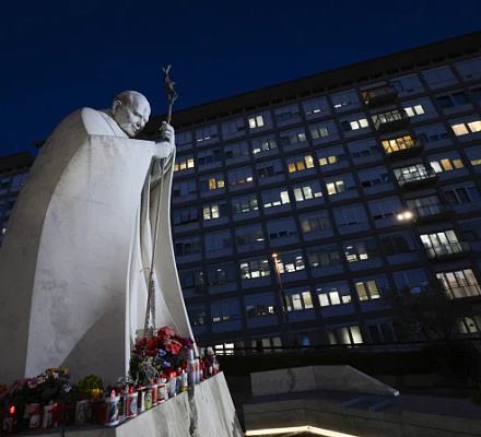 LIVE UPDATES: Vatican denies plans of papal trip to Turkey, x-ray shows ‘improvements’