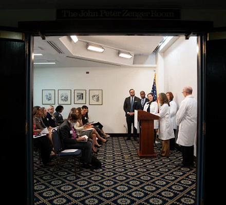 Los médicos provida piden una atención digna "que afirme la vida" durante el embarazo para mujeres y niños