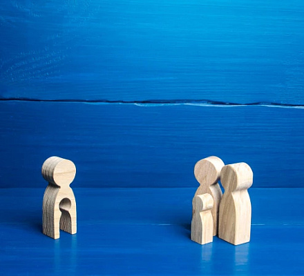 Los expertos elogian la prohibición italiana de los vientres de alquiler en el extranjero como paso hacia la abolición universal