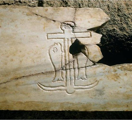 Das Bild des Kreuzes als Hauptsymbol des Christentums