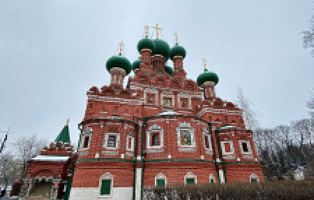 Église de la Trinité vivifiante à Ostankino à Moscou