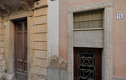 Neo-Gothic street chapel (Calella)