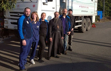 Жителям Авдеевки оказали помощь в мобильном госпитале больницы святителя Алексия