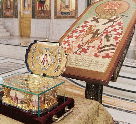 Мощи святителя Луки Крымского встретили в Сретенском монастыре