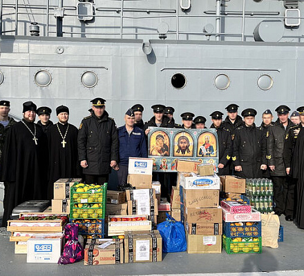 Священнослужители Брянской епархии приняли участие в торжествах, посвященных 40-летию БДК «Калининград» Балтийского флота