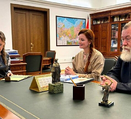 Состоялась встреча врио председателя Синодального отдела по благотворительности с заместителем председателя Государственной Думы Анной Кузнецовой