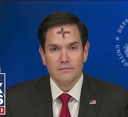 Католический священник объяснил значение креста на лбу госсекретаря США Рубио