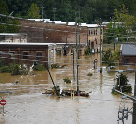 Католики Северной Каролины мобилизуют силы для оказания помощи штату, выходящему из-под наводнения Хелена