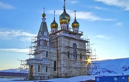 Iglesia de la Santa Cruz en el pueblo de Egvekinot: la primera iglesia de piedra en Chukotka