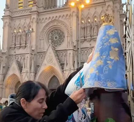 Более 2 миллионов аргентинцев совершают паломничество к святилищу Богоматери Луянской