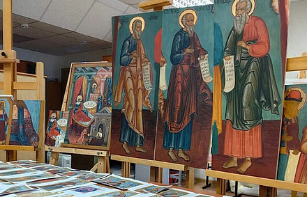 Иконописцы ПСТГУ полностью воссоздали иконостас сгоревшей Успенской церкви в Кондопоге