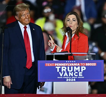 Trump defiende su postura ante los votantes puertorriqueños en Allentown (Pensilvania) tras la reacción de los chistes